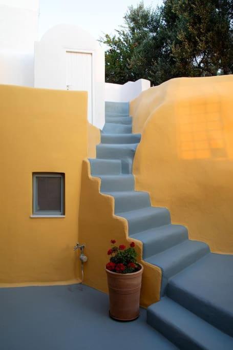 Hermes Cave House By Oias Local Cave Houses Exterior foto